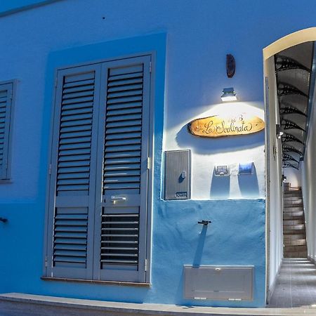 Bed and Breakfast La Scalinata Марина-ди-Манкаверса Экстерьер фото