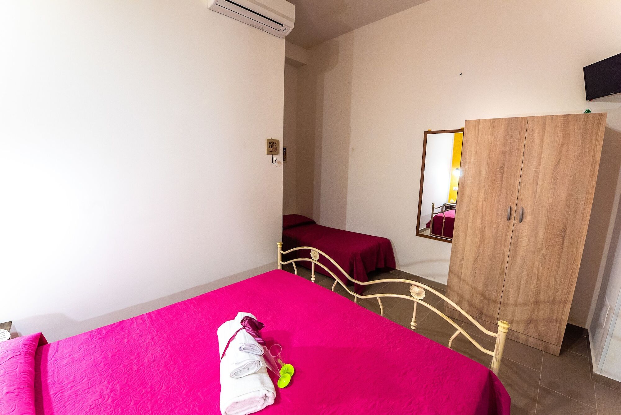 Bed and Breakfast La Scalinata Марина-ди-Манкаверса Экстерьер фото